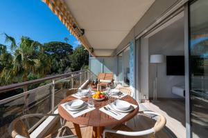 1-Br Sea-View Apartment Prestigious Residence Parking