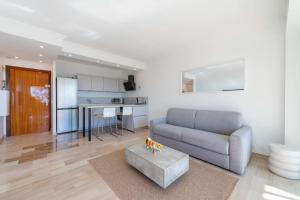 1-Br Sea-View Apartment Prestigious Residence Parking
