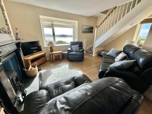 3 Bed in Aberdyfi oc-dy024