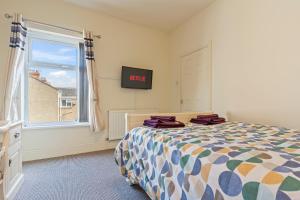 Grimsby Retreat - Spacious 3BR House - 15 Percent Off Monthly