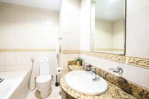 High Floor, Top Location 1BR in Marina