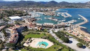 Soleil dAzur - Plage accessible à pied - Piscine