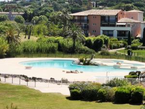Soleil dAzur - Plage accessible à pied - Piscine