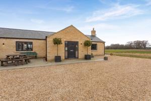 4 Bed in Irnham oc-k38998