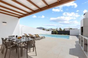 Villa Los Altos Brisa 11B by Escape Home
