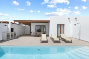 Villa Los Altos Brisa 11B by Escape Home