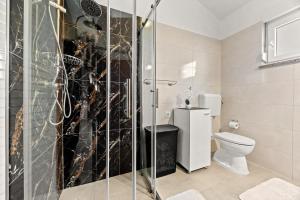 Kacana Blue - Home with Pool, Billiards, Darts