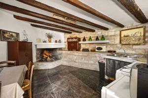 Kacana Blue - Home with Pool, Billiards, Darts