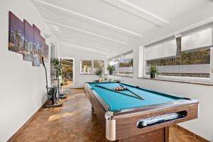 Kacana Blue - Home with Pool, Billiards, Darts