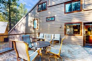 Woodland home with private hot tub decks pools golf tennis & pickleball