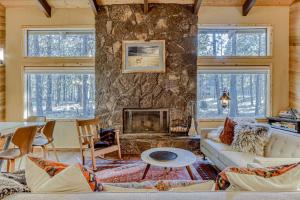 Dreamy mountain escape with hot tub pools golf gym & grill