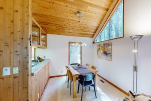 Relax and Reconnect - Your Cozy Family Retreat in Sisters OR