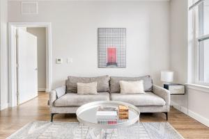 Blueground St Elizabeths balcony nr park BOS-1211