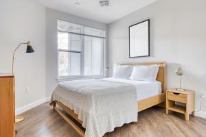 Blueground St Elizabeths balcony nr park BOS-1211