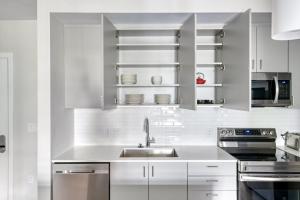 Blueground St Elizabeths balcony nr park BOS-1211