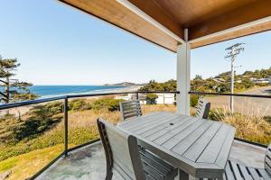 Oceanfront top floor condo with stunning views gas fireplace and grill