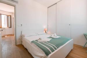 The Tower Retreat – Santa Lucia - Holiday Home
