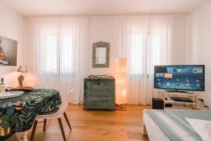 The Tower Retreat – Santa Lucia - Holiday Home