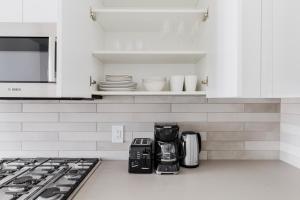 Blueground Dumbo rooftop pool nr Brooklyn Bridge NYC-2166