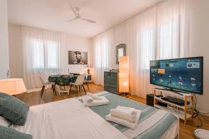 The Tower Retreat – Santa Lucia - Holiday Home
