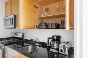 Blueground East Village city view nr Washington Square Park NYC-606