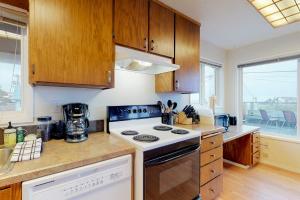 Oceanview Home with Beautiful Deck & Private Playground - Blocks to the Beach