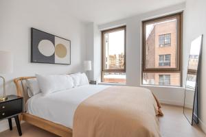 Blueground Southside rooftop pool nr East River NYC-2137