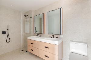 Blueground Southside rooftop pool nr East River NYC-2137