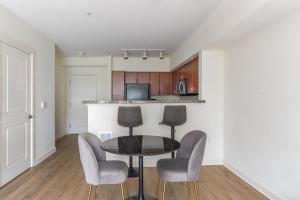 Blueground West Bellevue view nr Lake Washington SEA-1002