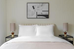 Blueground West Bellevue view nr Lake Washington SEA-1002