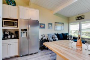 Oceanfront getaway close to Gearhart Golf Links no pets