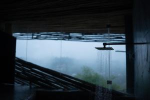The Ledge by Bloobuck - Romantic Jacuzzi Villa near Vagamon
