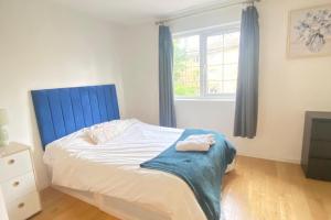 London Luxury House with 5 Bedrooms