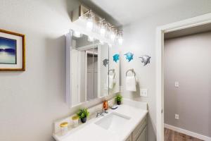 Family-friendly condo with kitchen close to river downtown & WIFI