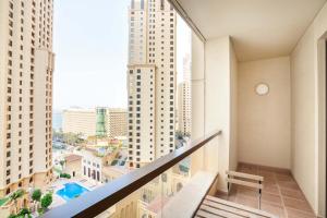 Blueground JBR Sea View pool gym DXB-676