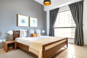 Blueground JBR Sea View pool gym DXB-676