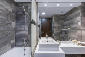Blueground Sheikh Zayed Rd pool gym DXB-285