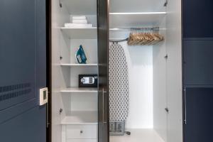 Blueground Marina pool gym DXB-93