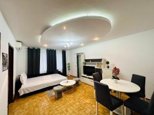 Urban Serenity: Comfy Flat w Concert Hall Views