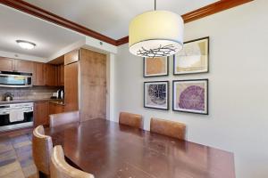 Two units at the Everline Resort & Spa - Ski-in-ski-out fireplace pools & gym