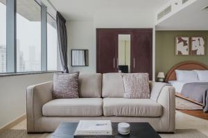 Blueground DIFC rooftop pool gym parking DXB-1566