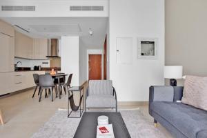 Blueground Marina Gate City View pool gym DXB-1138