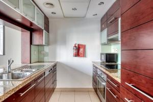 Blueground Burj Views city view pool gym DXB-1161