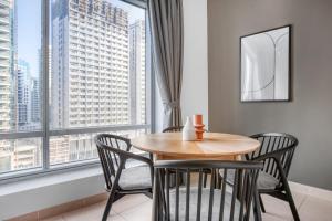 Blueground Burj Views city view pool gym DXB-1161