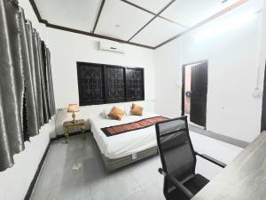 Lao Home