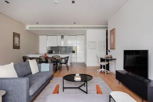 Blueground City Walk pool gym balcony ac DXB-1560