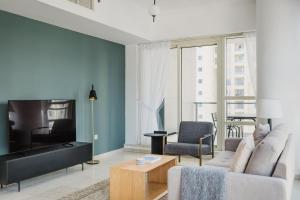 Blueground Marina pool wd nr Dubai Mall DXB-1590