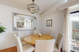 4Story Lakeview Retreat with Pool Table Decks & Designer Vibes in Incline Village