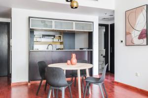 Blueground Dubai Marina pool nr Marina Walk DXB-1754