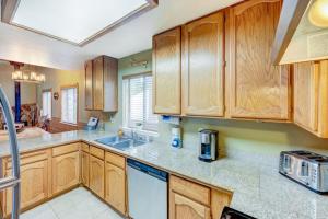 Charming cabin a mile from Heavenlys Boulder Lodge